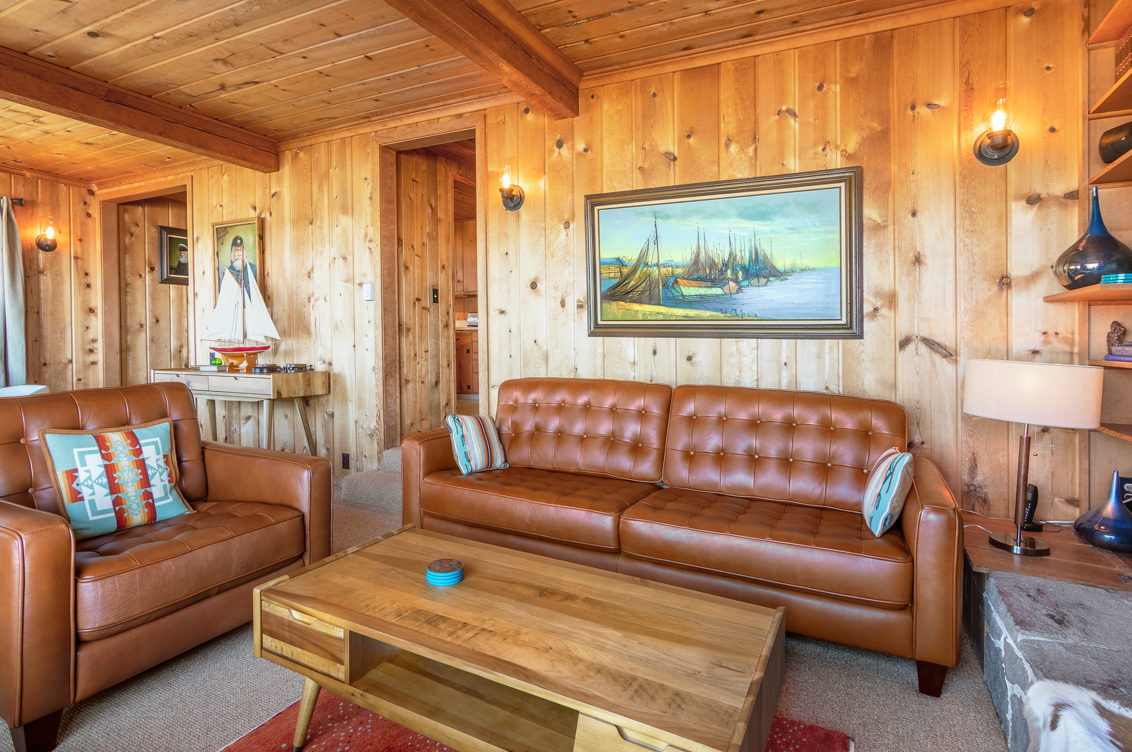 Salal Bluff Oceanfront Cottage Living Room